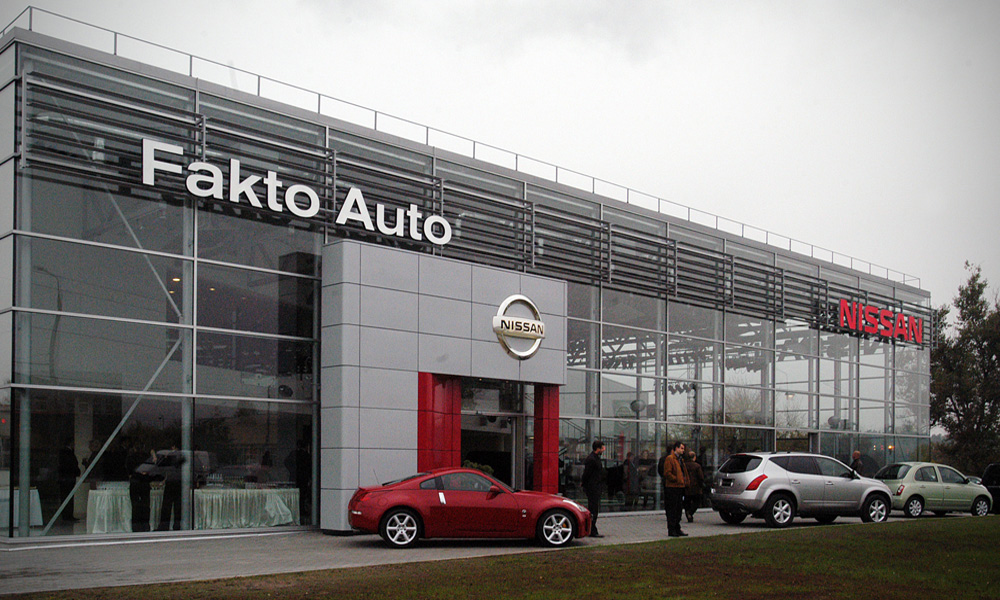 NISSAN SALONAS